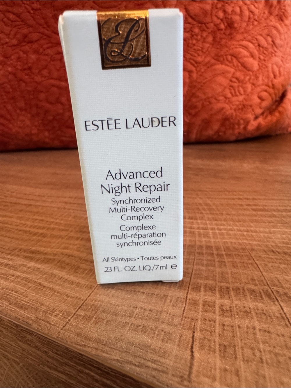 Estee Lauder Advanced Night Repair Serum — White & Gold Accents